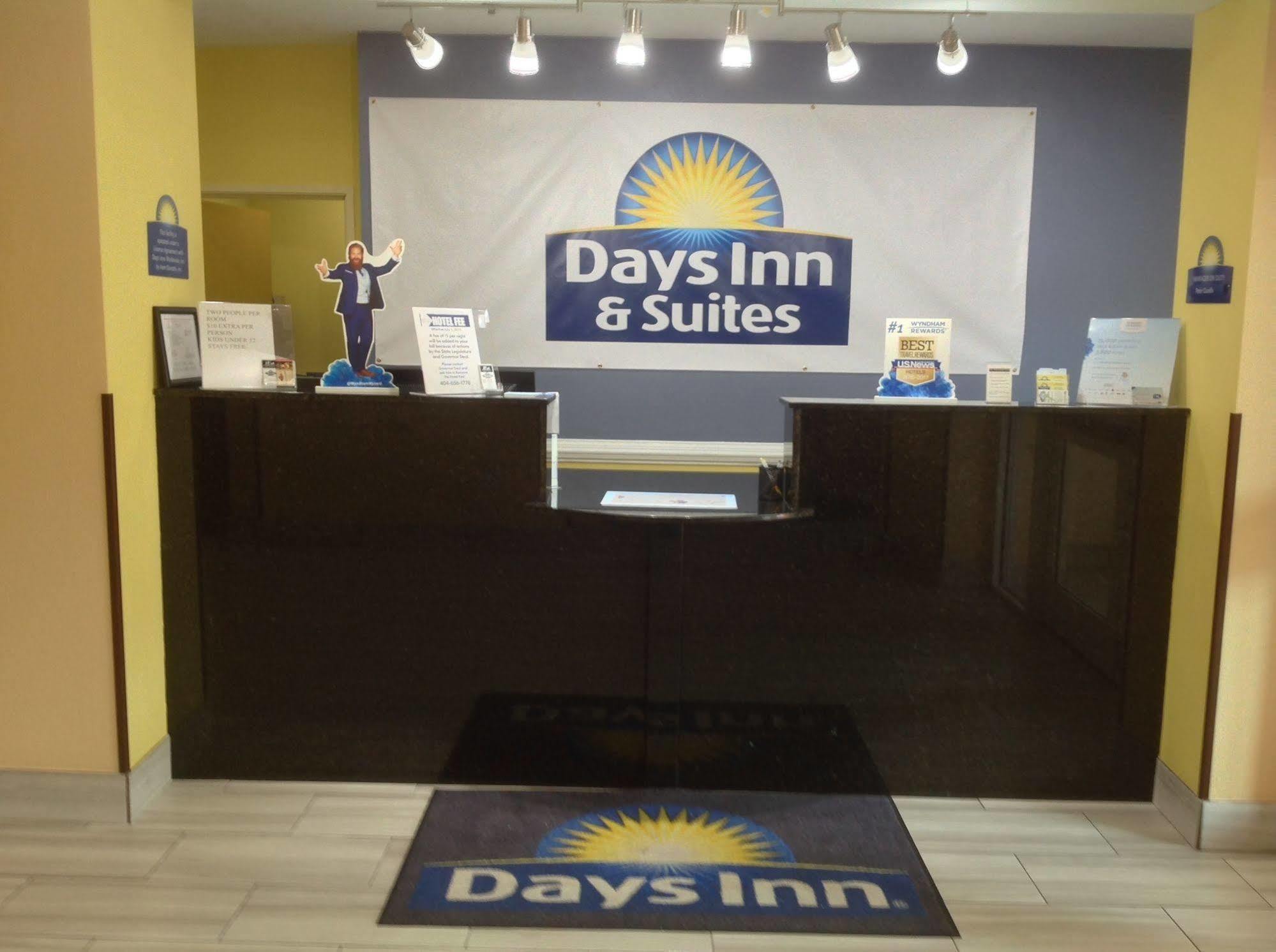 Days Inn & Suites By Wyndham Augusta Near Fort Eisenhower Extérieur photo